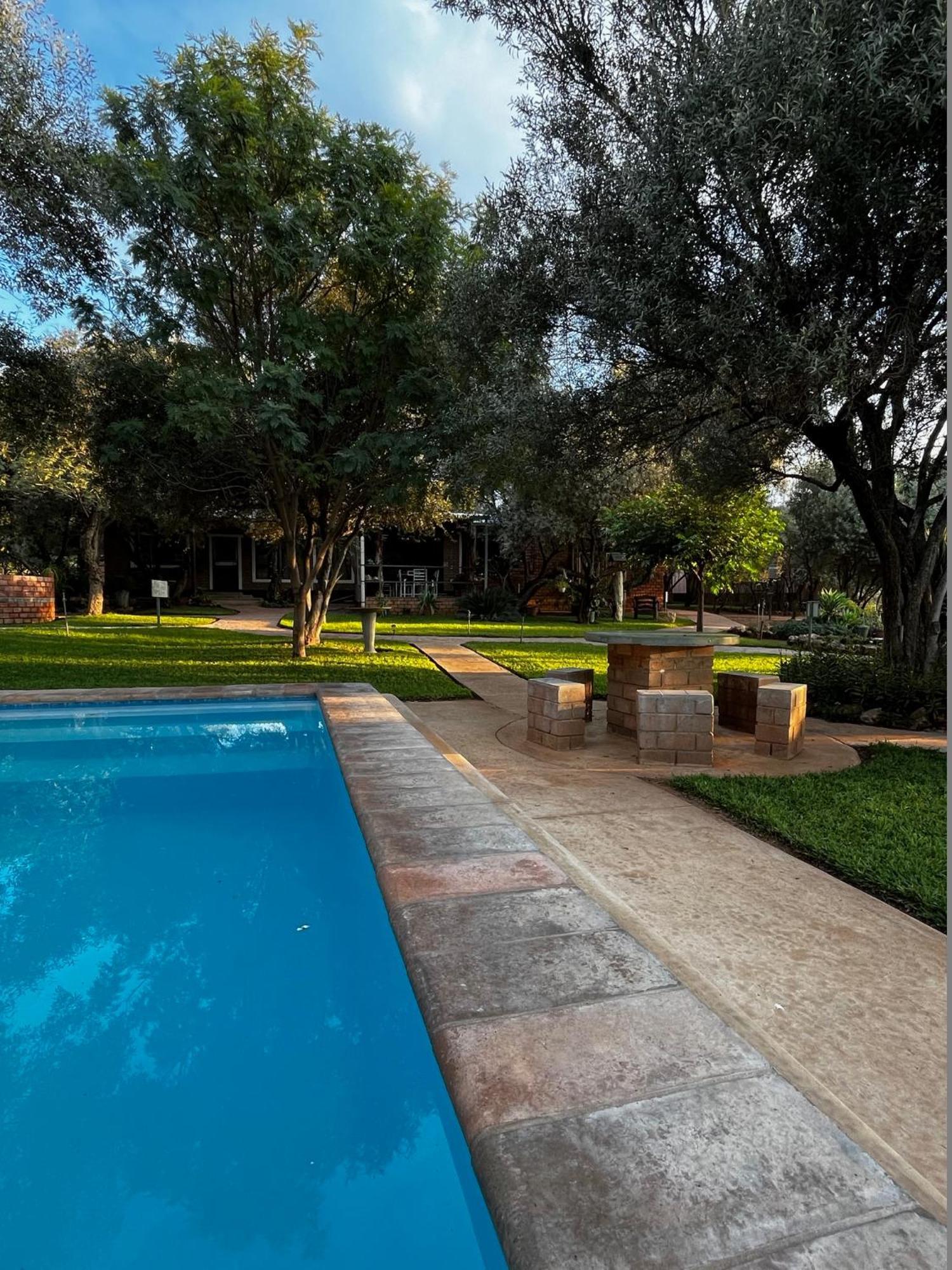 Olienhoff Guesthouse And Rest Camp Otavi Exterior foto